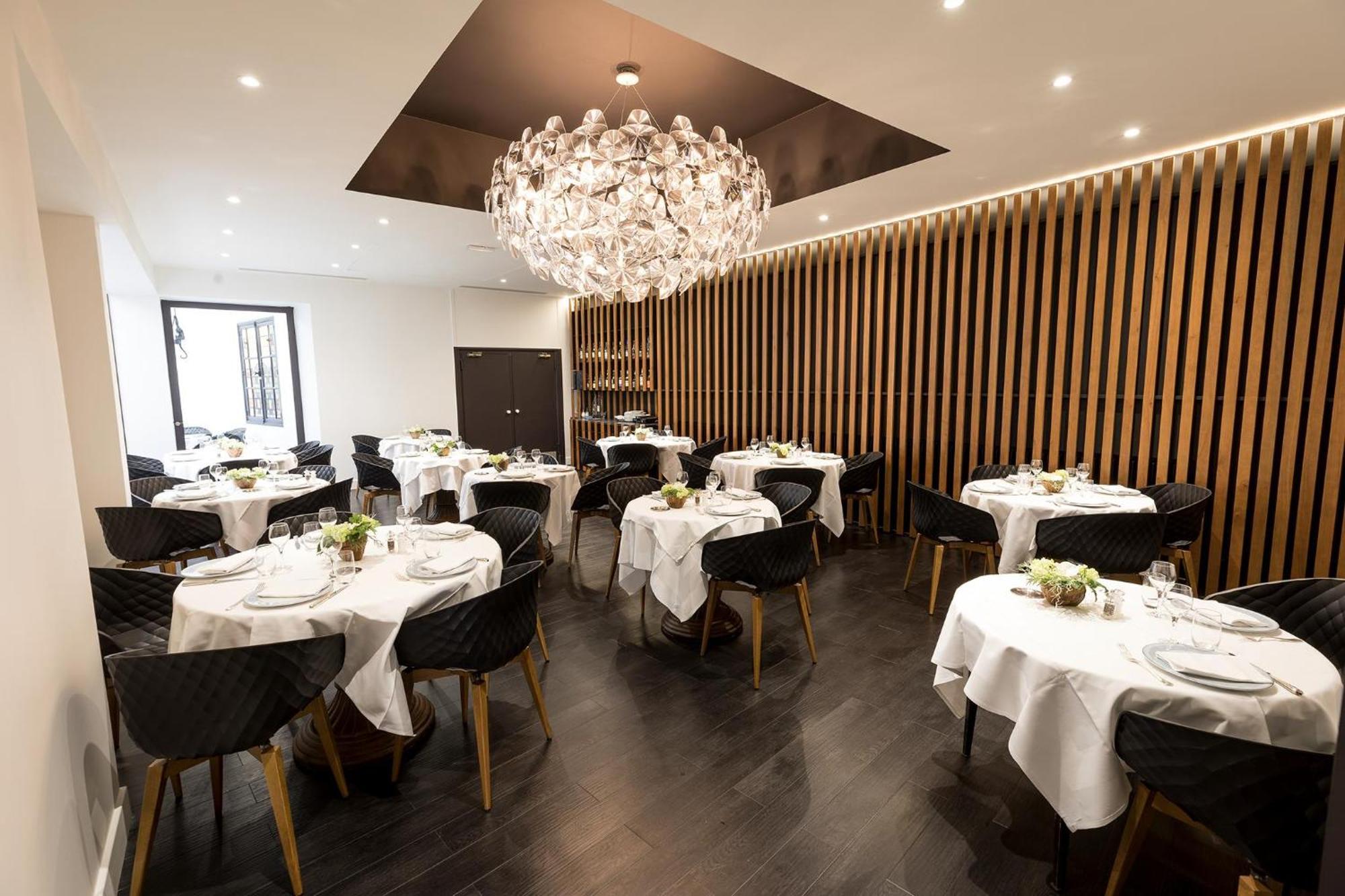 Logis Hotel Des Bourbons Montluçon Kültér fotó