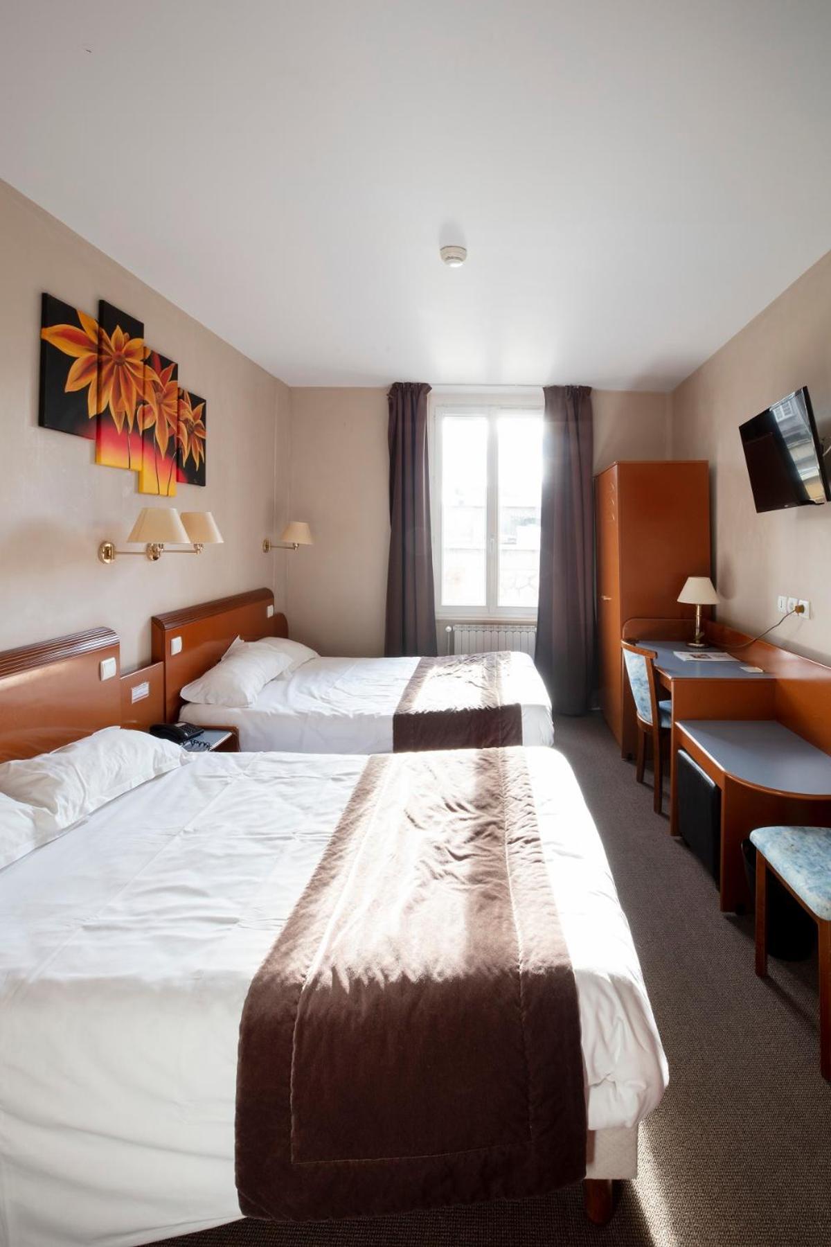 Logis Hotel Des Bourbons Montluçon Kültér fotó