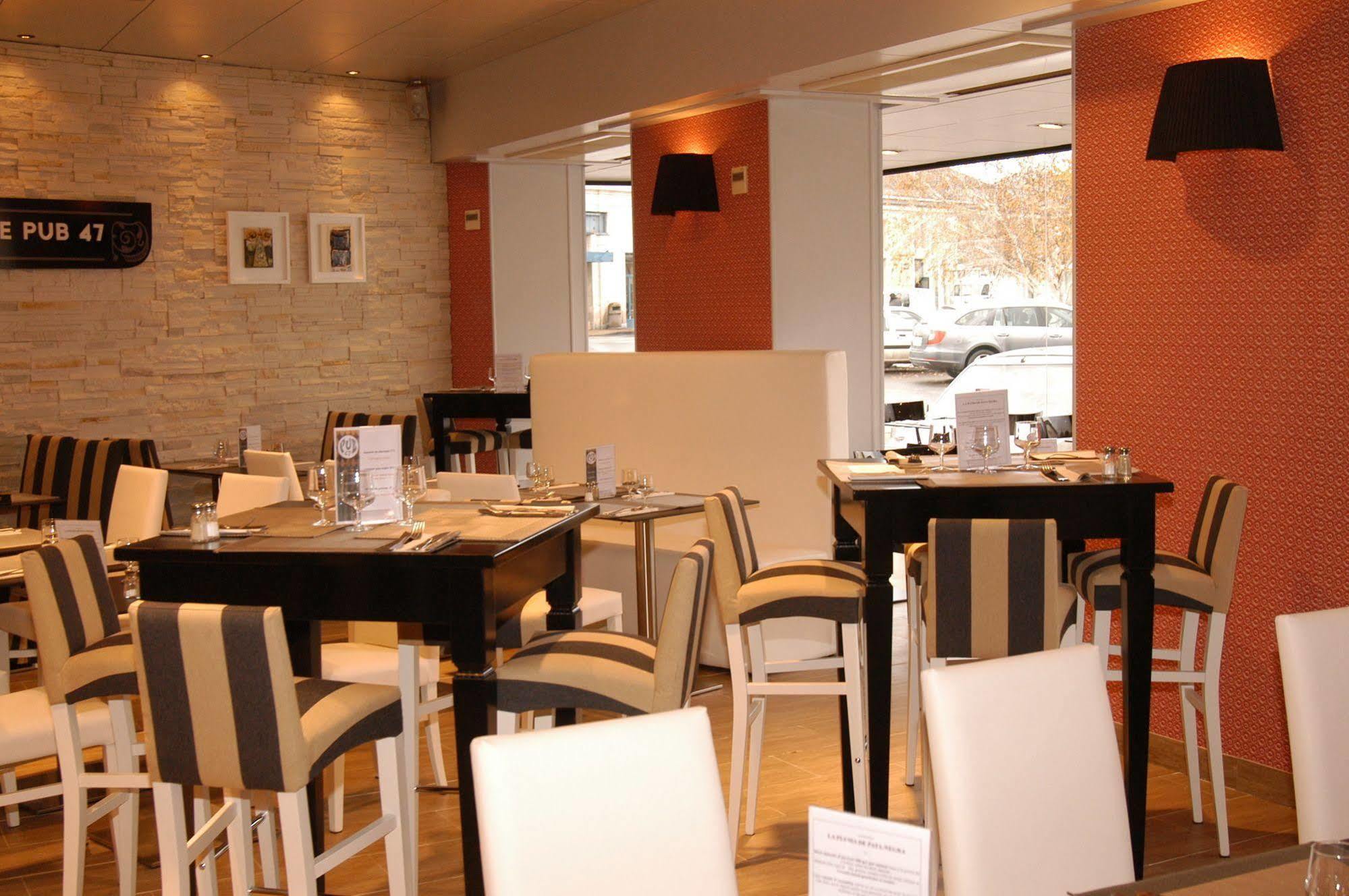 Logis Hotel Des Bourbons Montluçon Kültér fotó